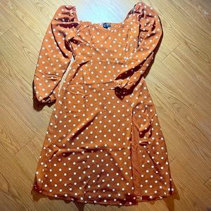 [SOLD] FOREVER 21 Polka Dot Peasant-sleeve midi dress